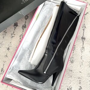 Vince Camuto Alessa Boots- Black Size 7